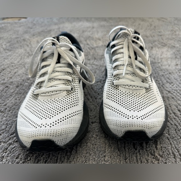 Brooks Women’s Revel 6 Neutral Running Shoe - Size 9 - Excellent Condition - Picture 4 of 8